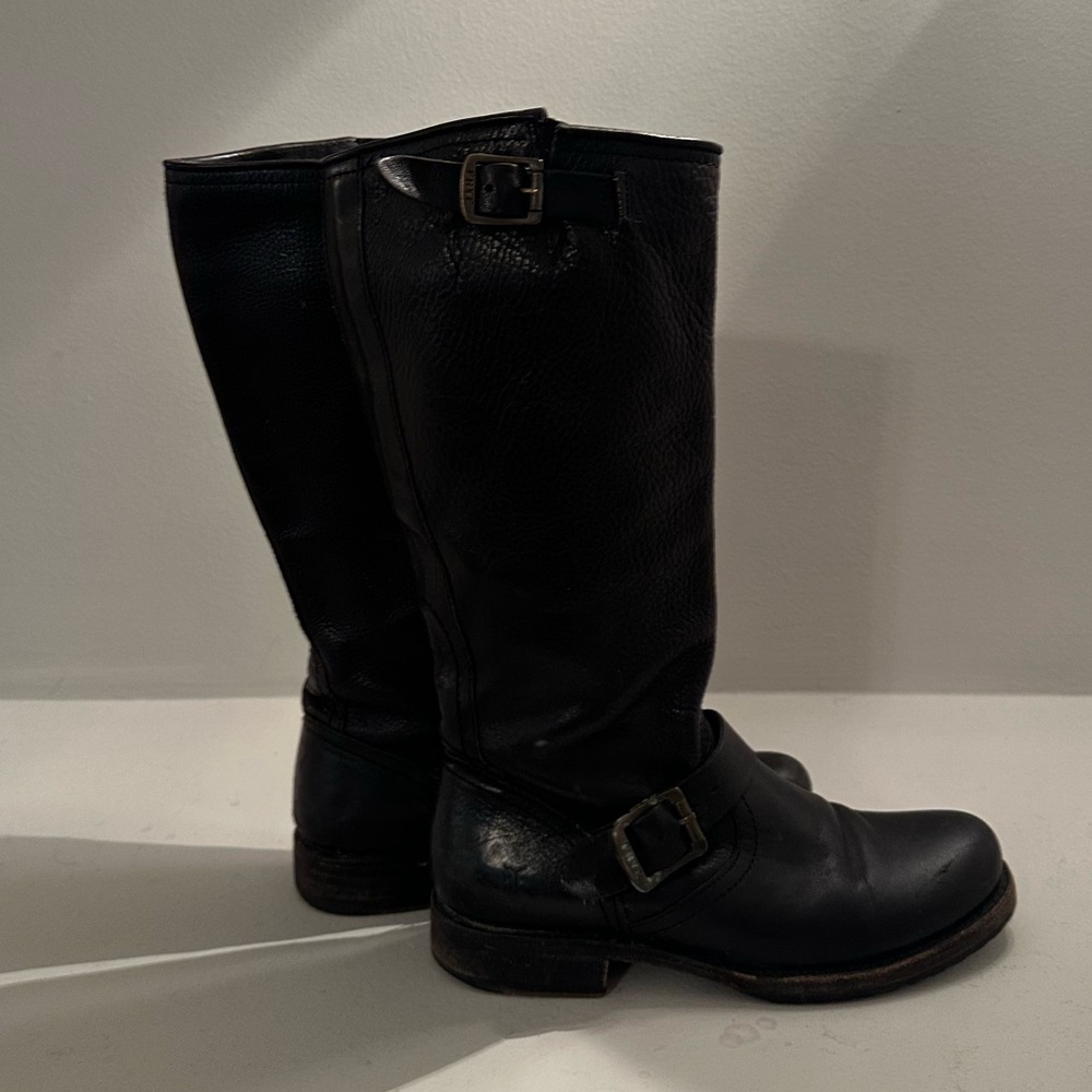 Frye engineer boots. (Veronica?) Black. 13” shaft. Good condition. Pull on. - Picture 8 of 13
